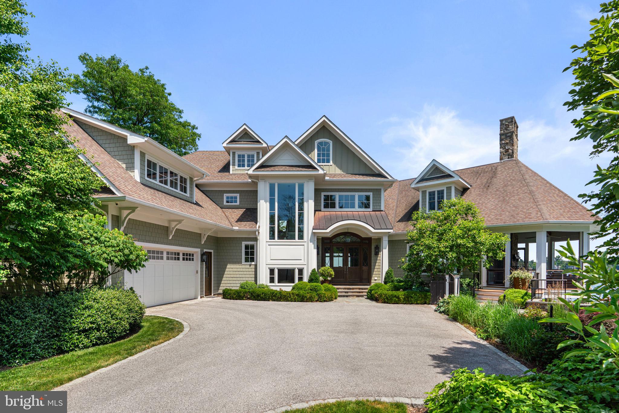 464 ARUNDEL BEACH ROAD