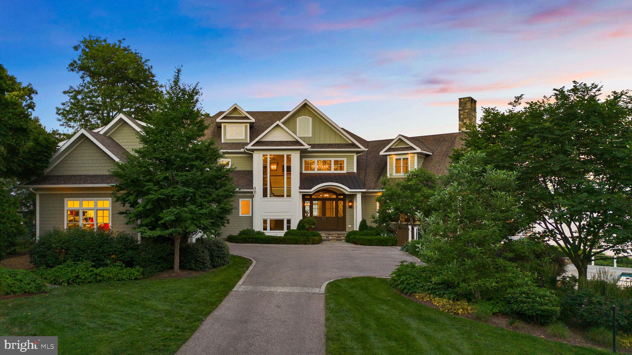 464 ARUNDEL BEACH ROAD