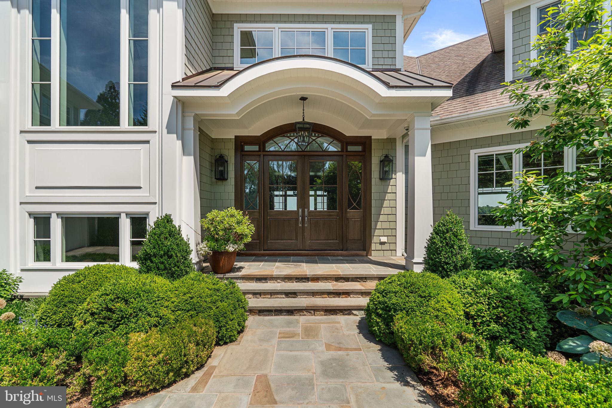 464 ARUNDEL BEACH ROAD