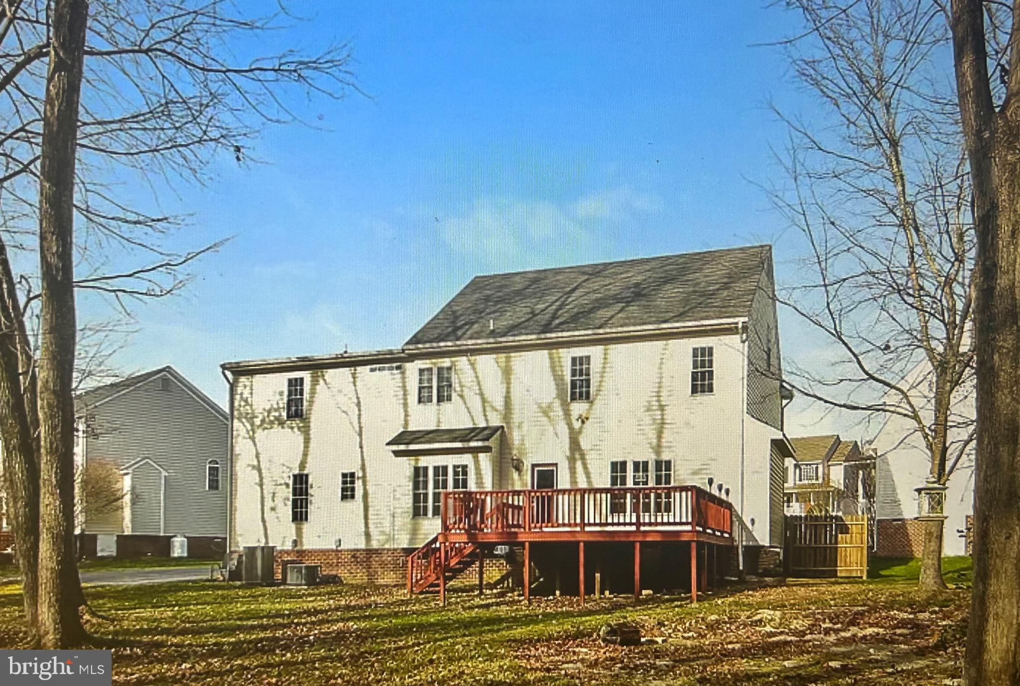 OLD HUNDRED MILL - Residential Lease