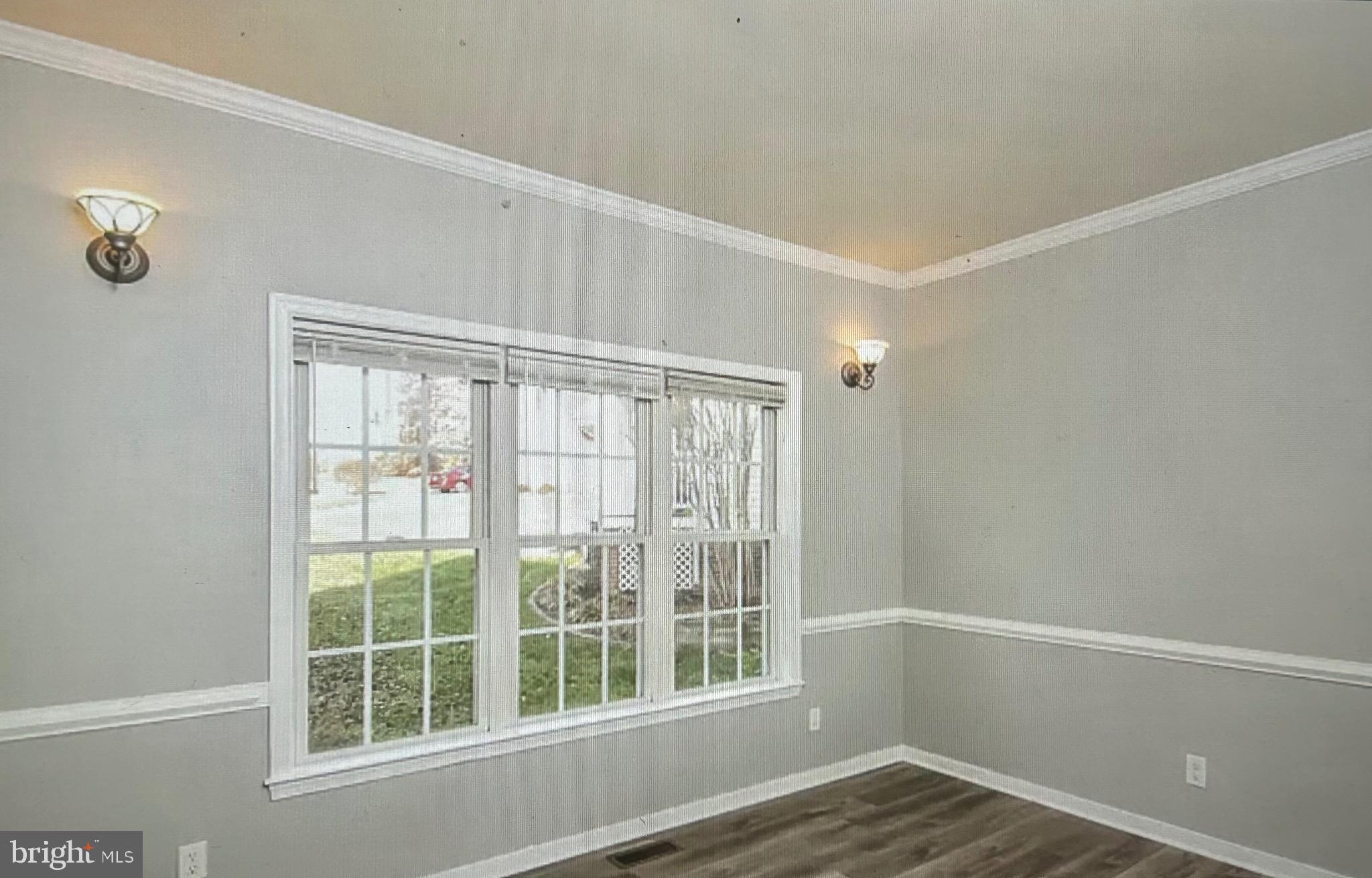 OLD HUNDRED MILL - Residential Lease