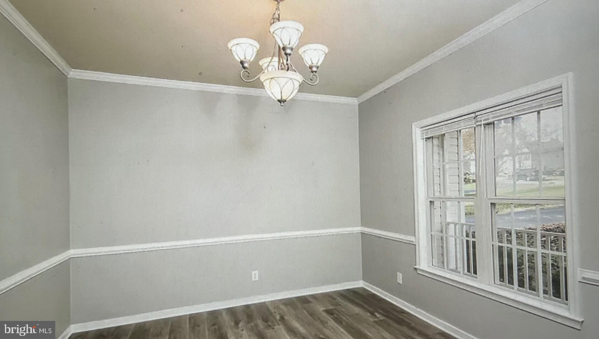 OLD HUNDRED MILL - Residential Lease