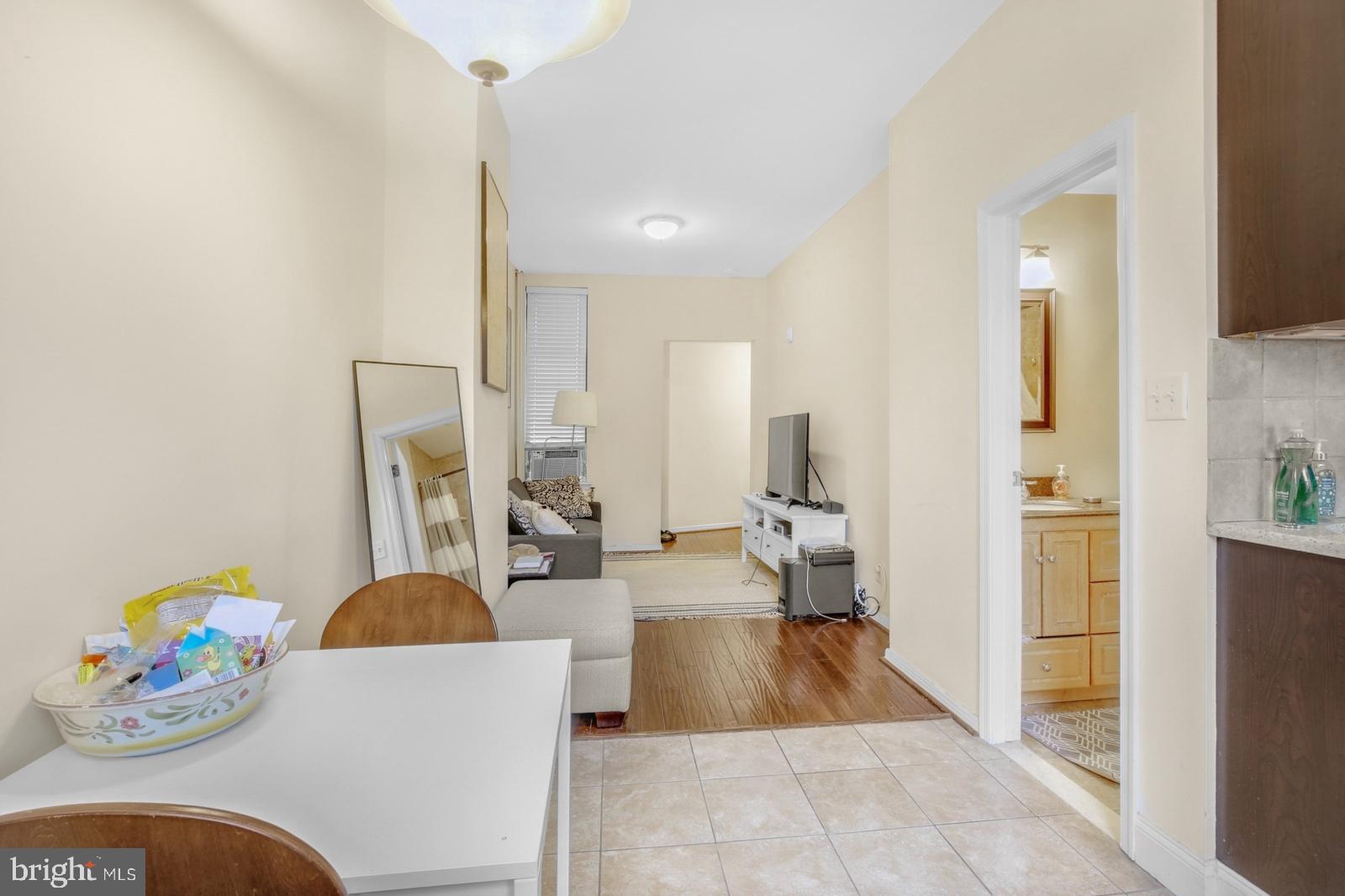 GRADUATE HOSPITAL - Residential Lease