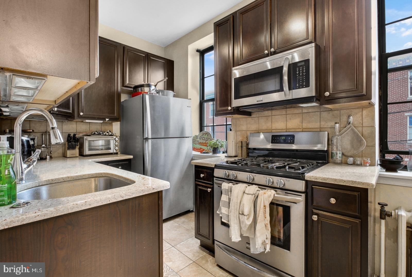 GRADUATE HOSPITAL - Residential Lease