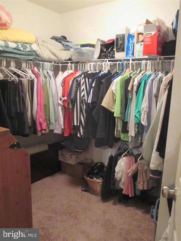 FARM LANE ESTATES - Residential