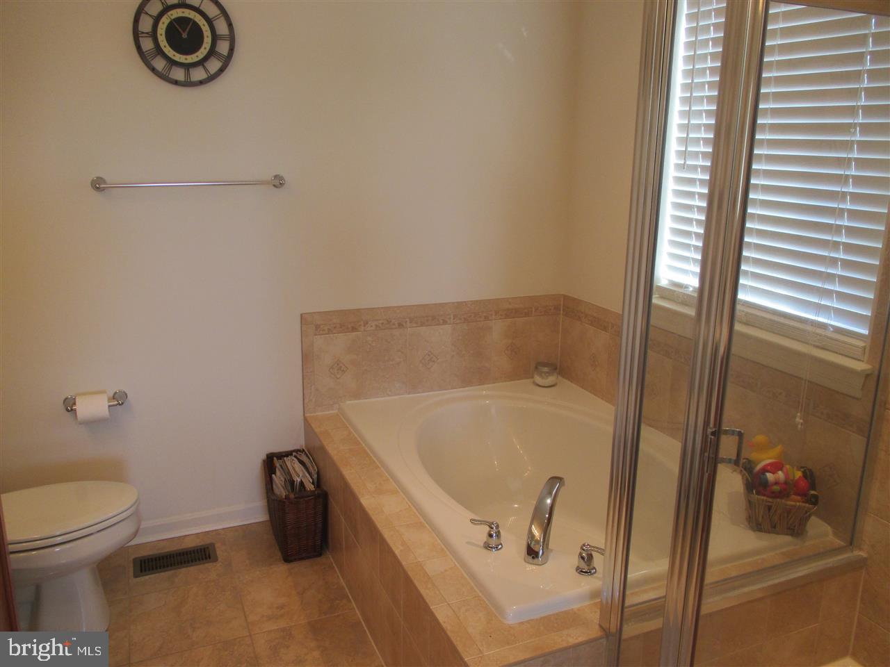 FARM LANE ESTATES - Residential