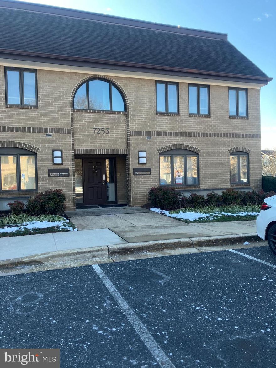 Available now first floor, end unit waiting for 4, reception and 3 other offices and Upgraded Conference room, bathroom, Kitchen, storage walk to metro bus stop, USPS, Shopping, food, etc.