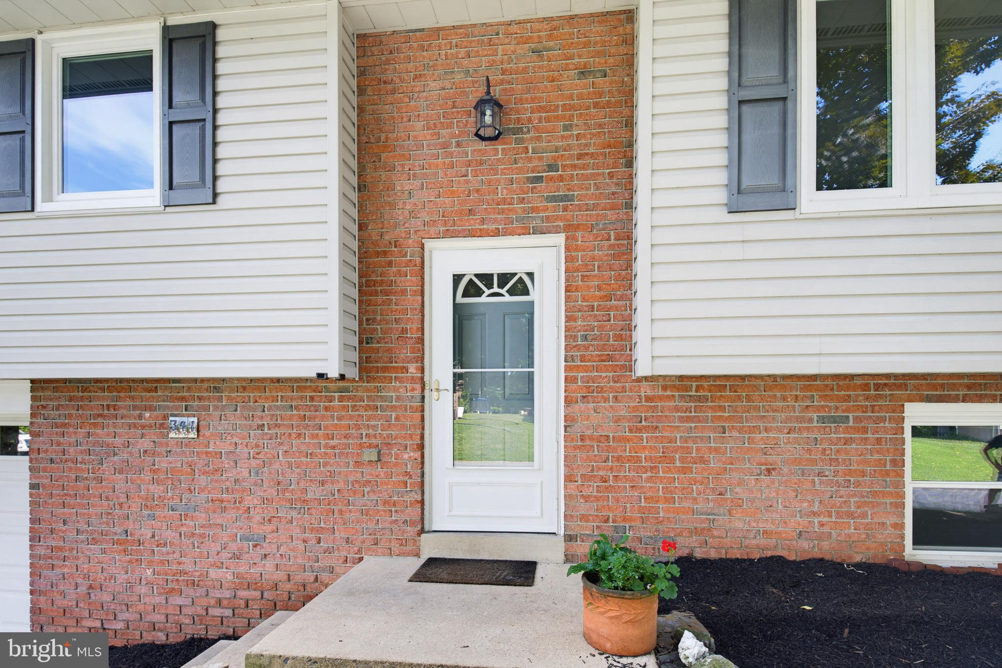 341 PRIMROSE LANE