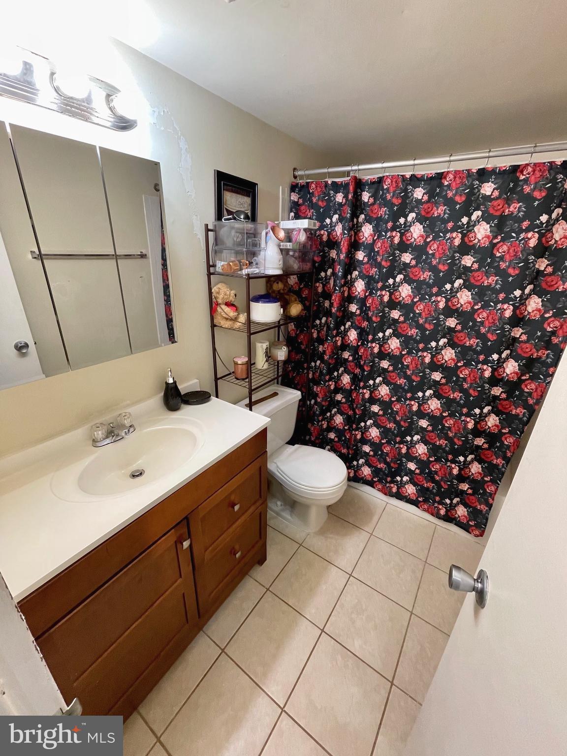 VILLA RIDGE CONDOMINIUM - Residential