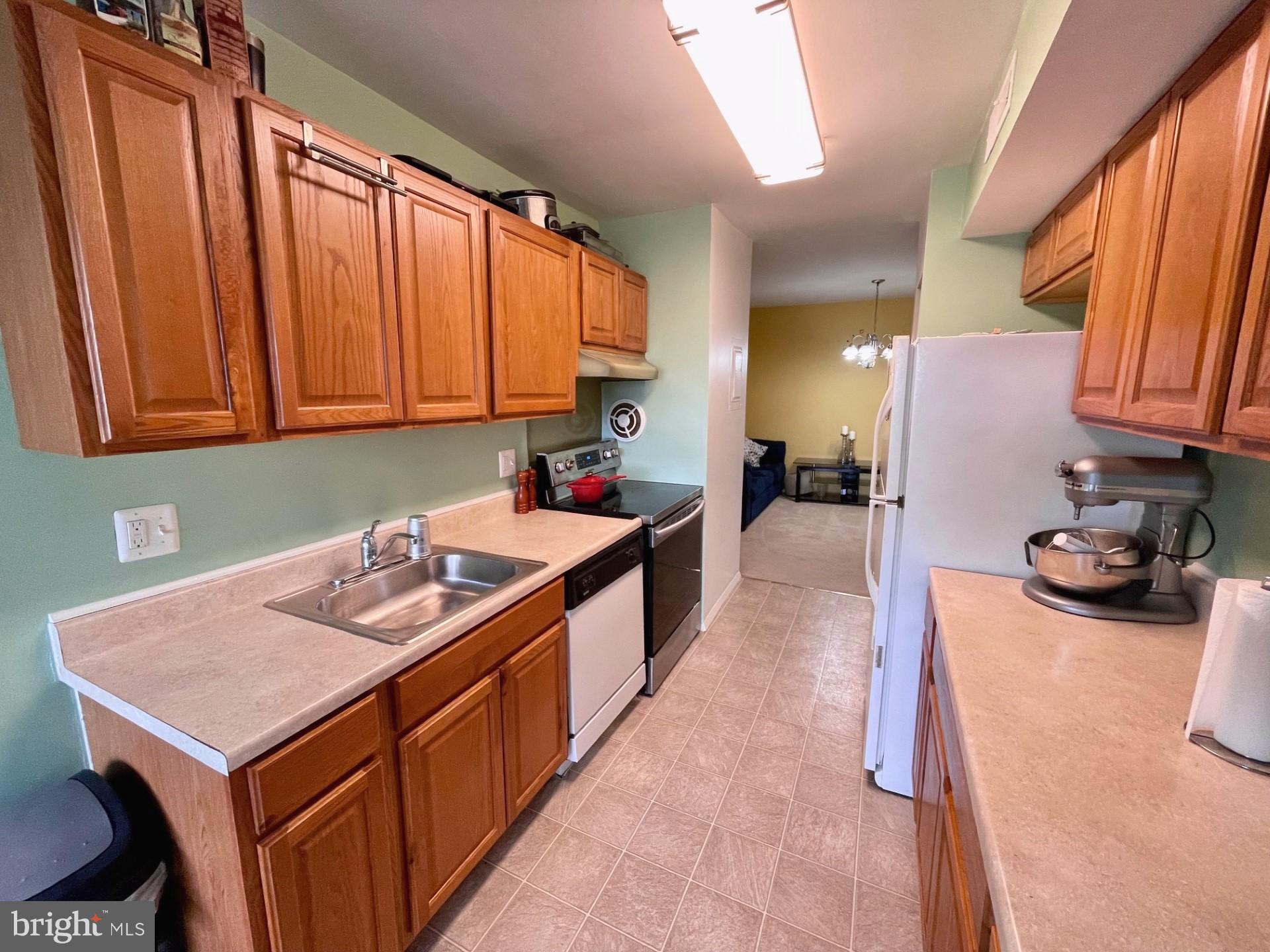 VILLA RIDGE CONDOMINIUM - Residential