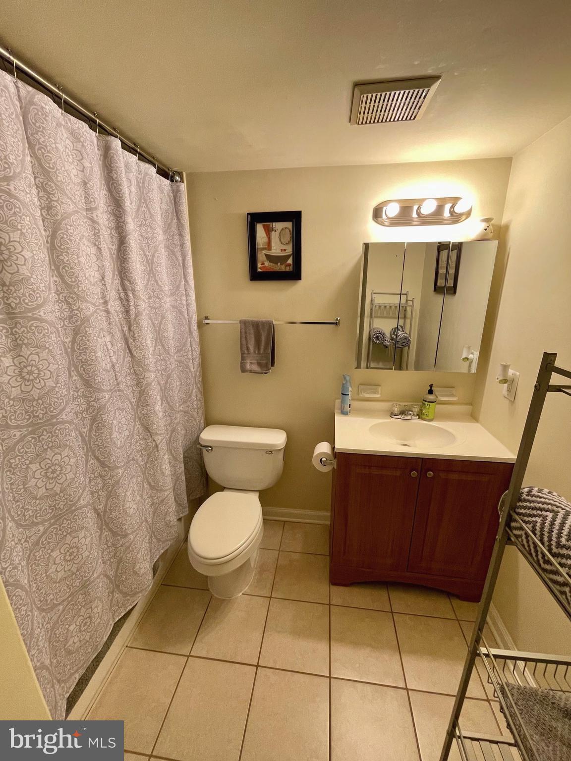 VILLA RIDGE CONDOMINIUM - Residential