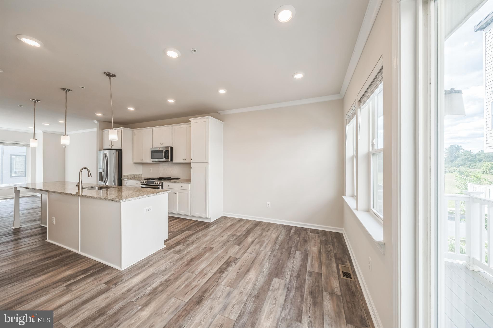 WESTSIDE AT SHADY GROVE - Residential