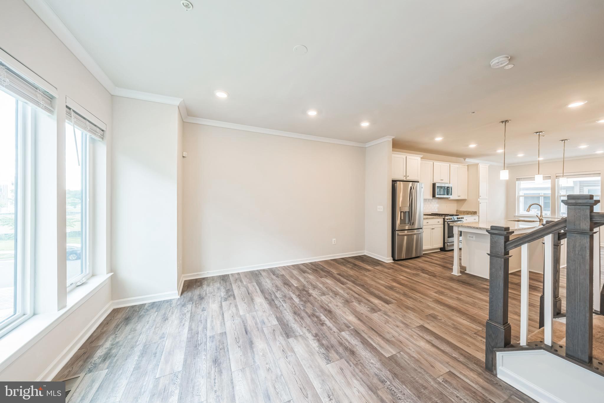 8039 BAXTER STREET
