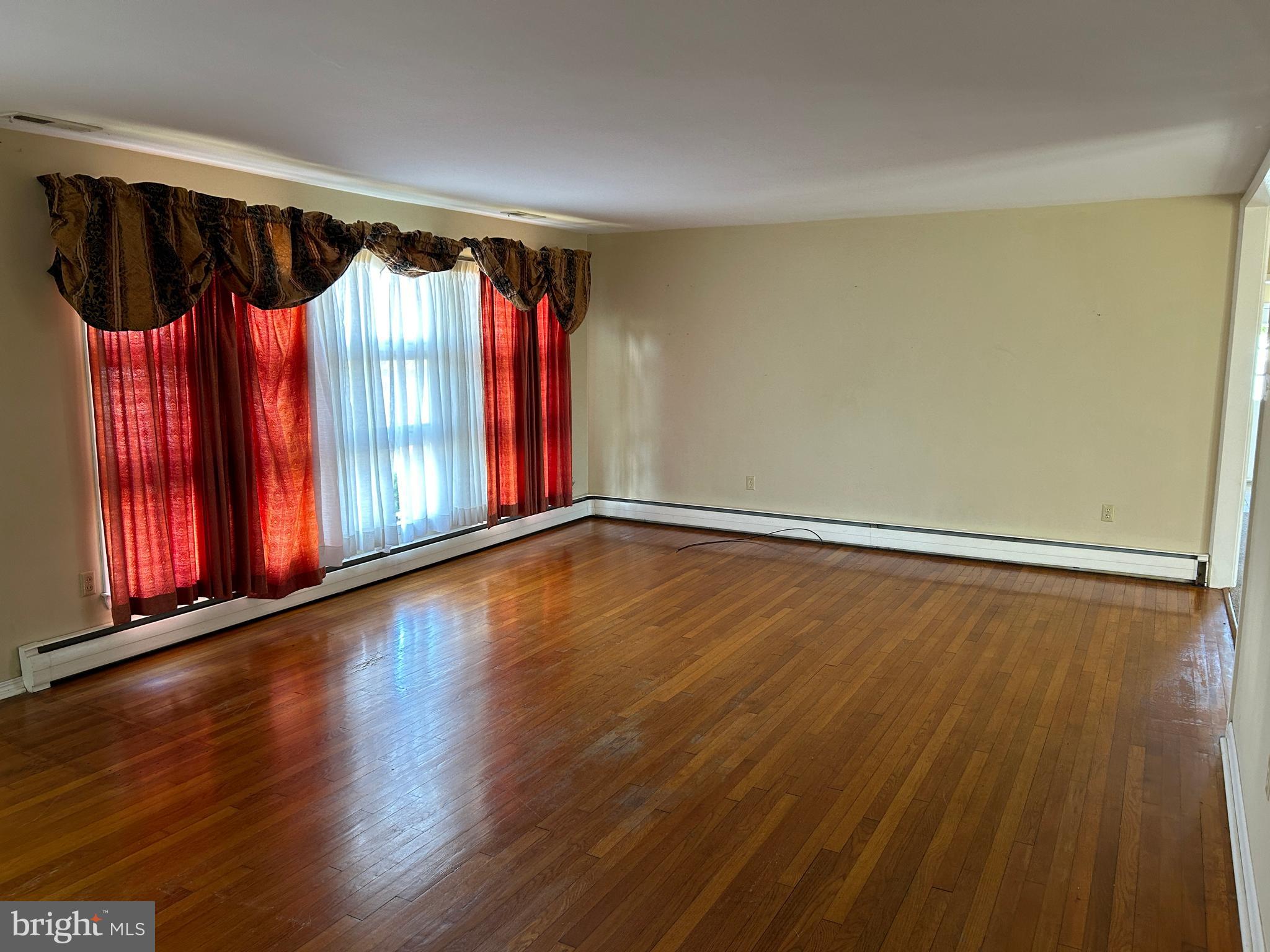 WOODLAND PARK - Residential