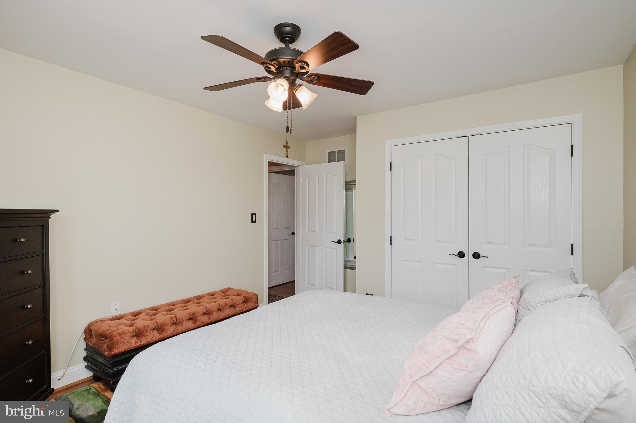 FOREST LAKES - Residential