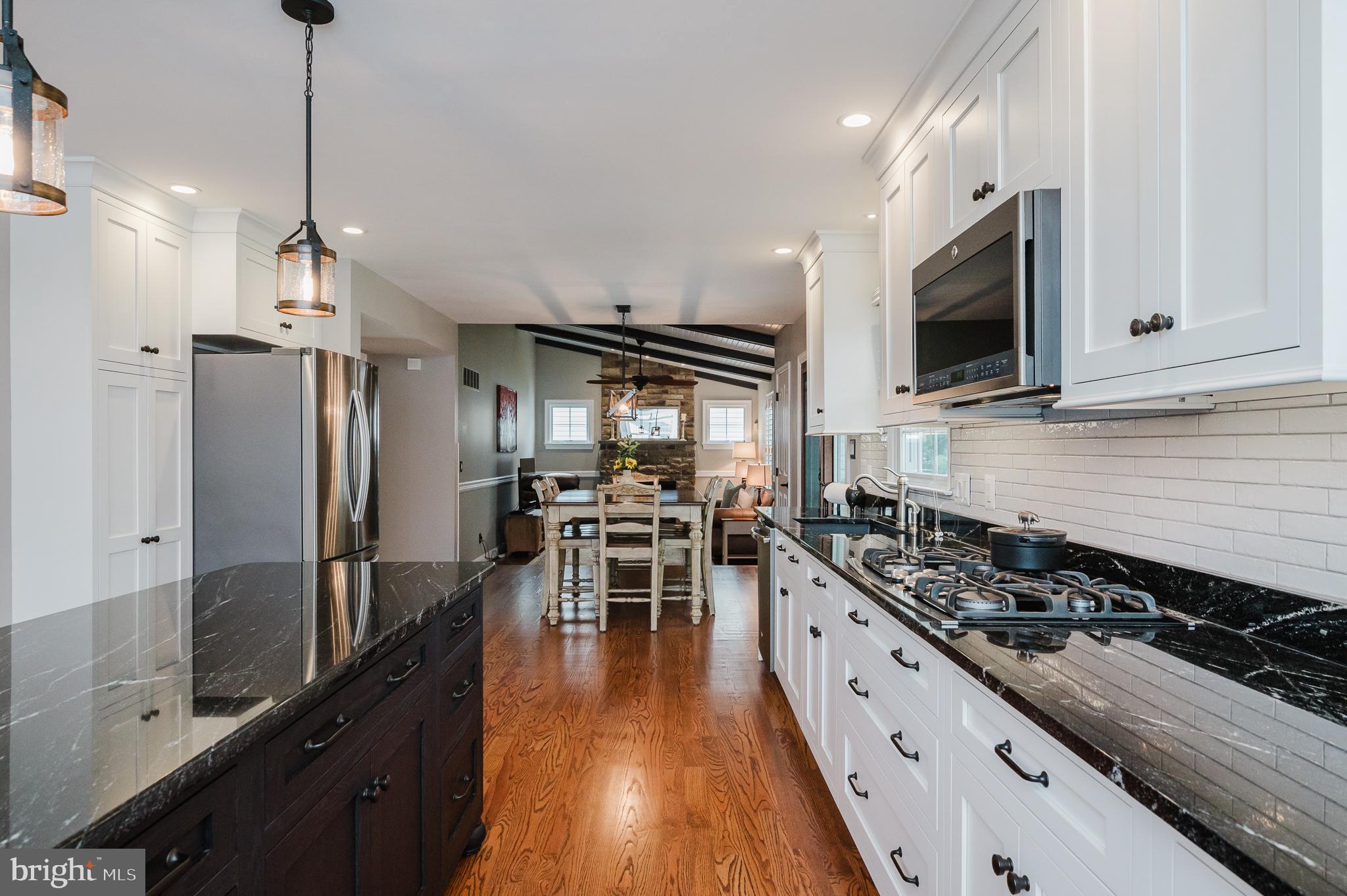 FOREST LAKES - Residential