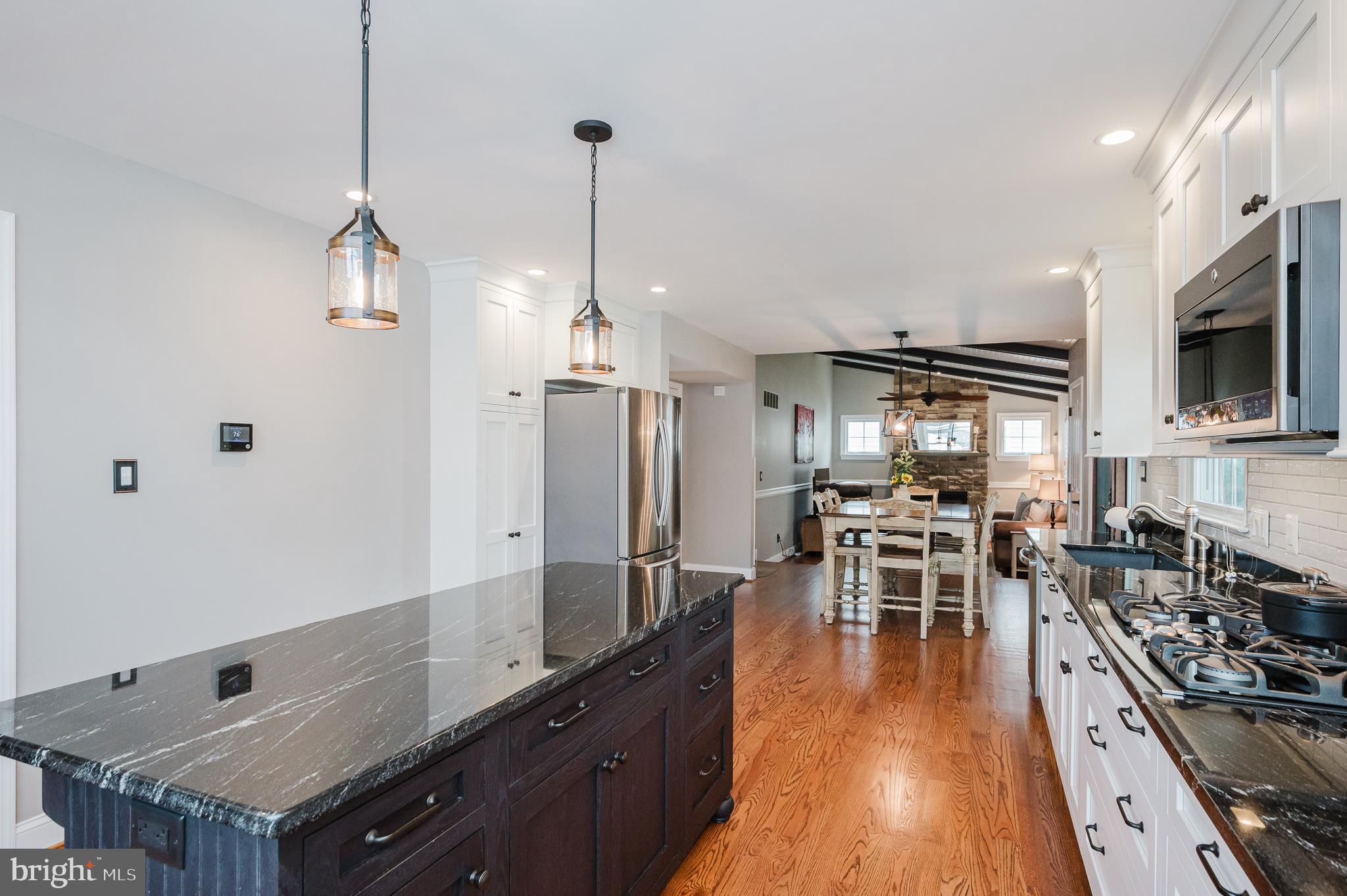 FOREST LAKES - Residential