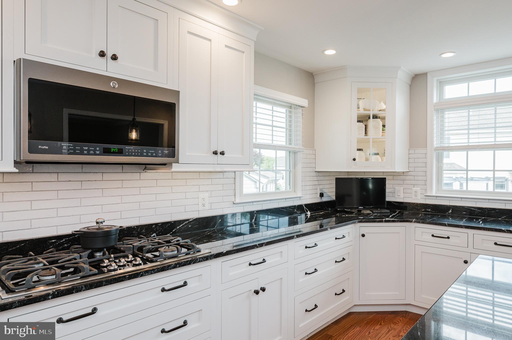 FOREST LAKES - Residential