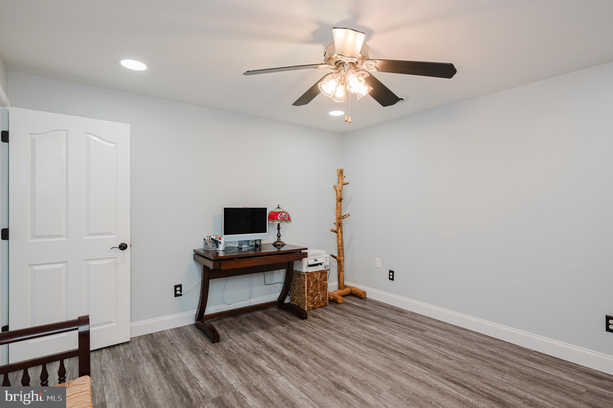 FOREST LAKES - Residential