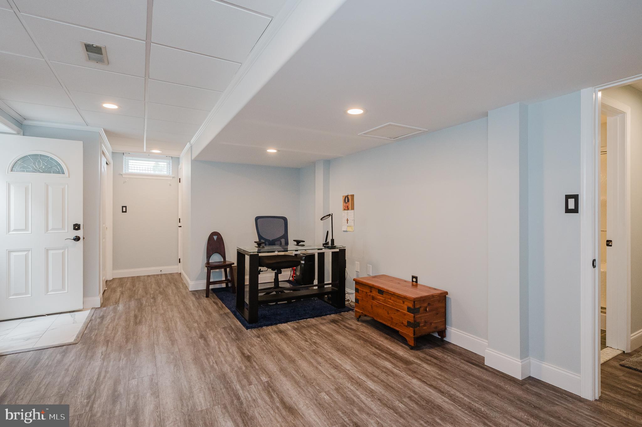 FOREST LAKES - Residential