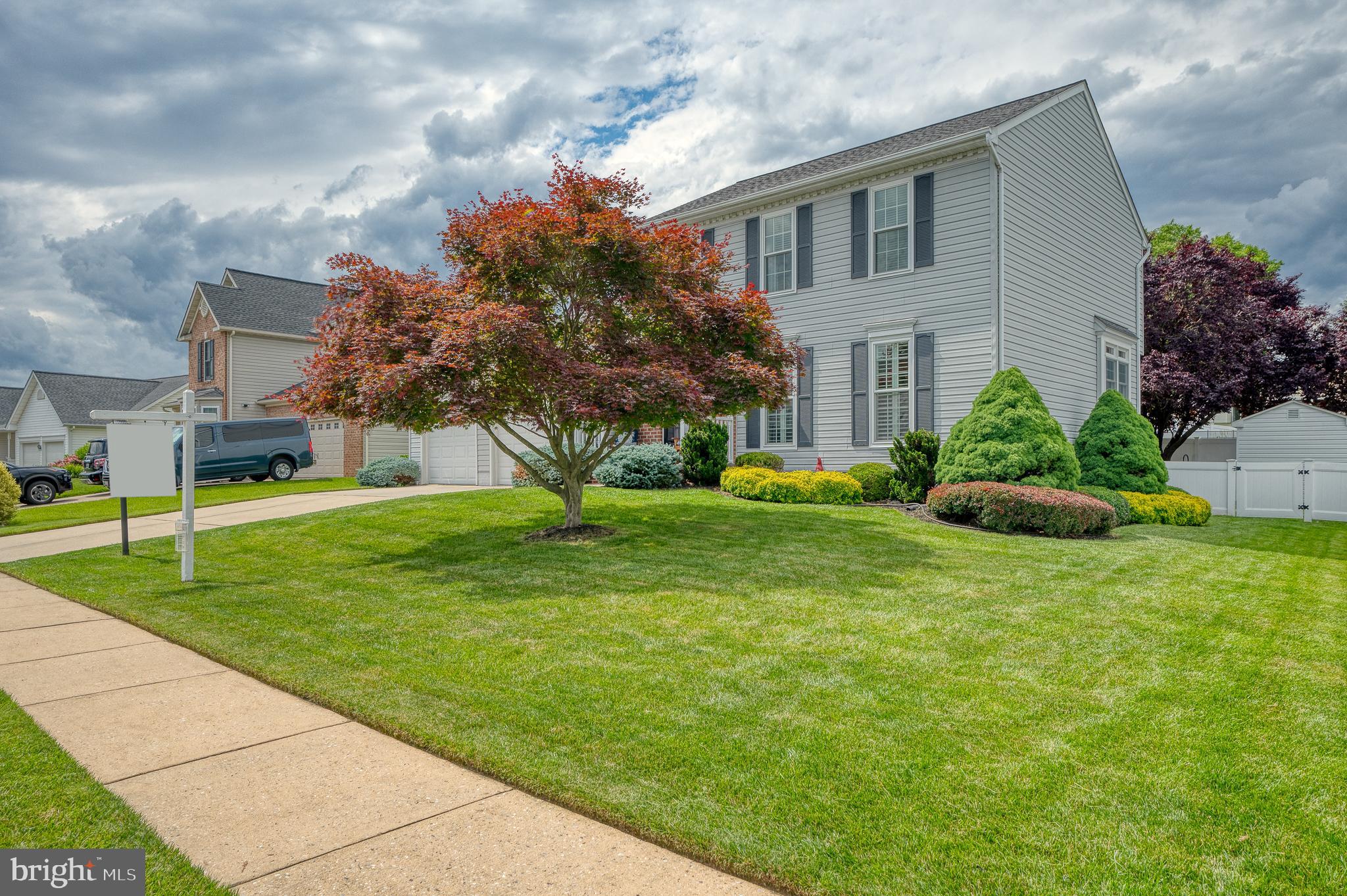 FOREST LAKES - Residential