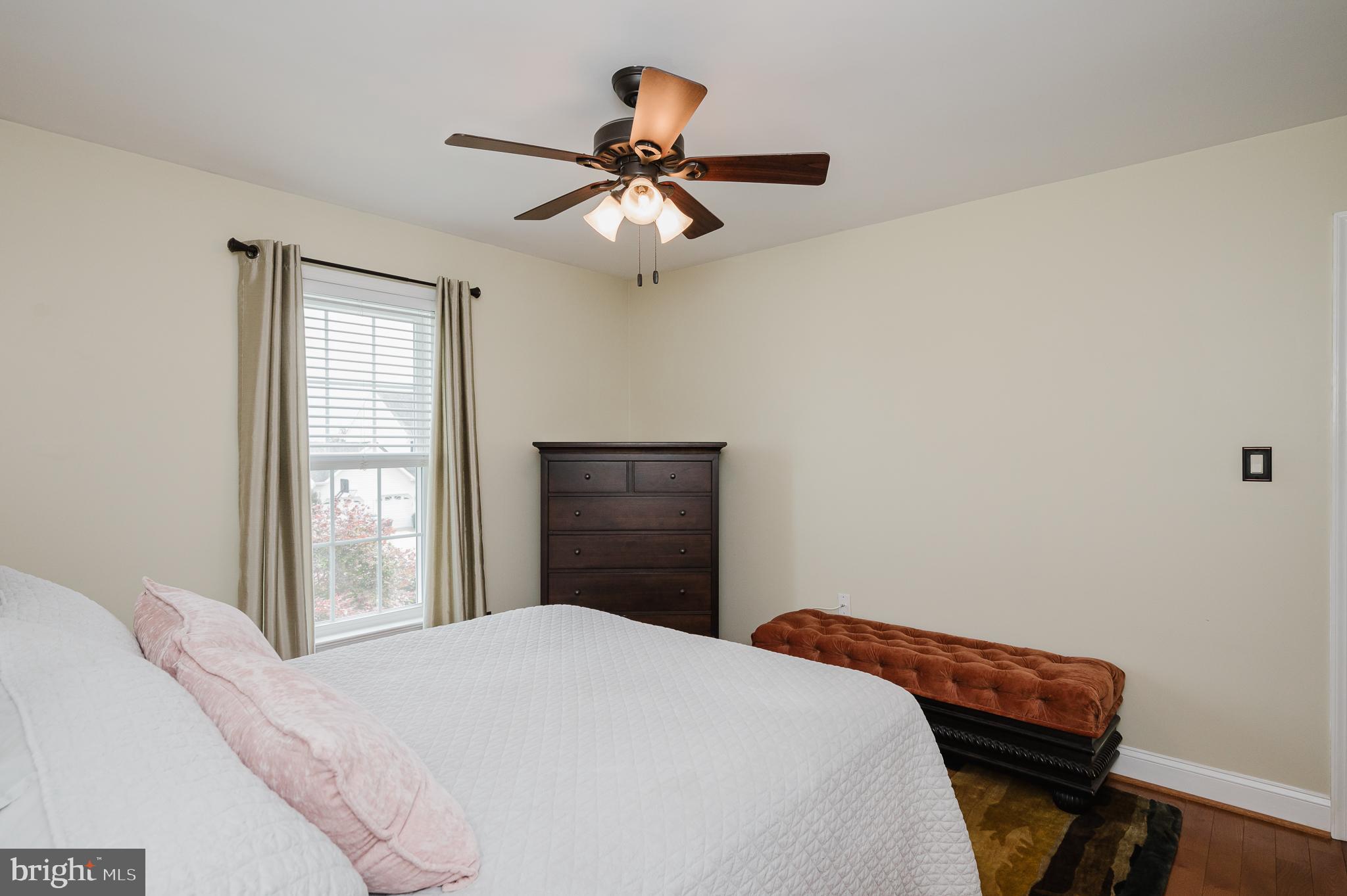 FOREST LAKES - Residential