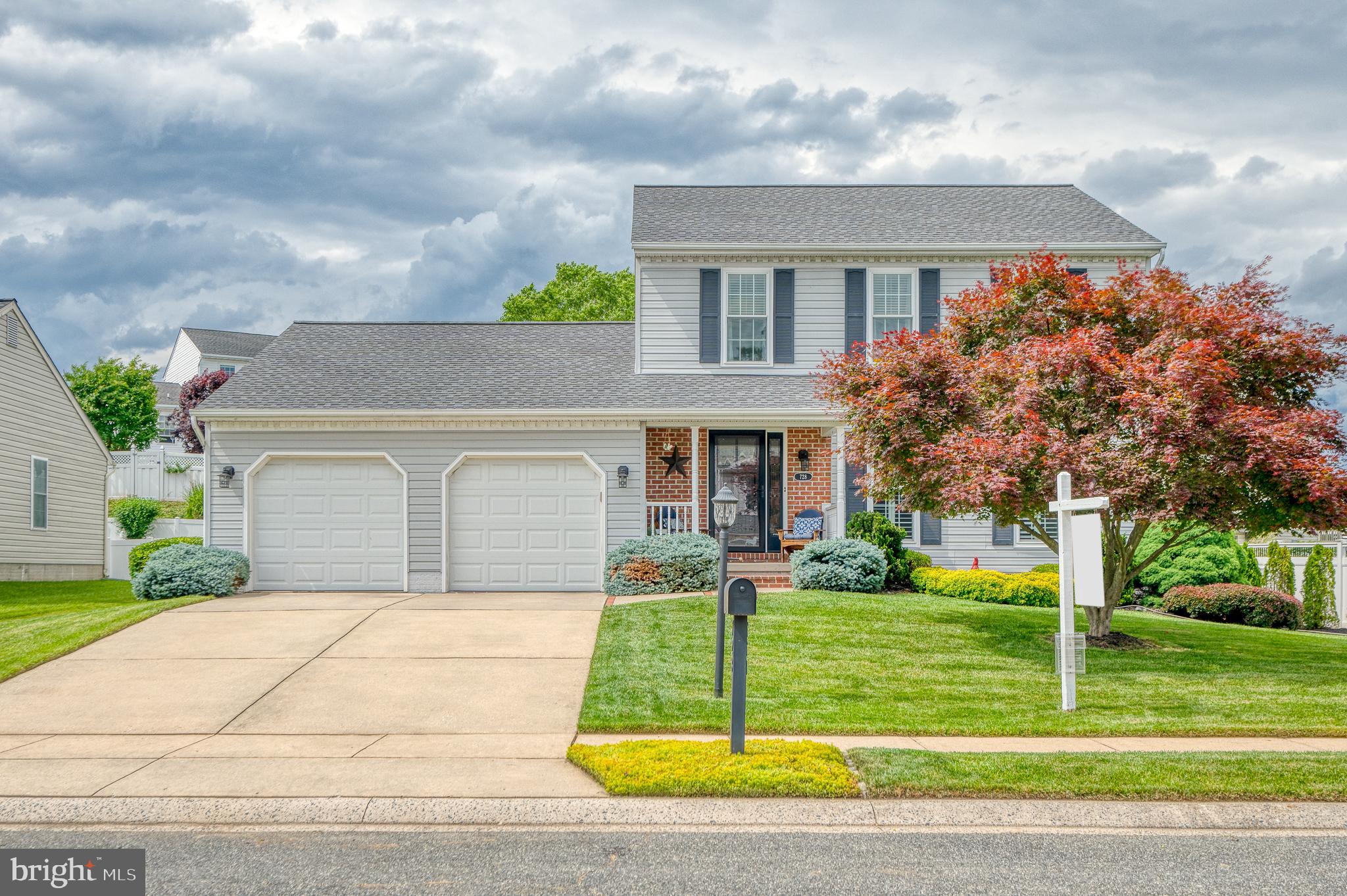 FOREST LAKES - Residential