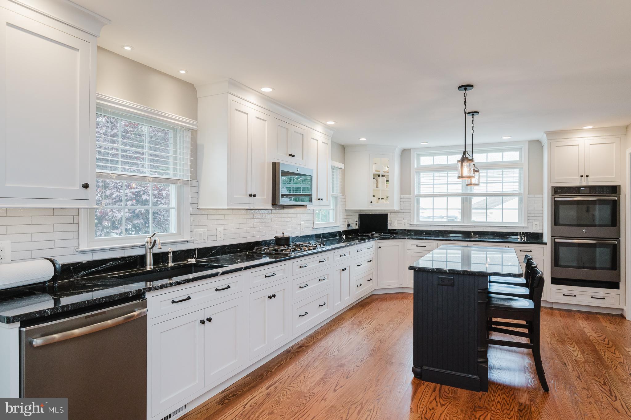 FOREST LAKES - Residential