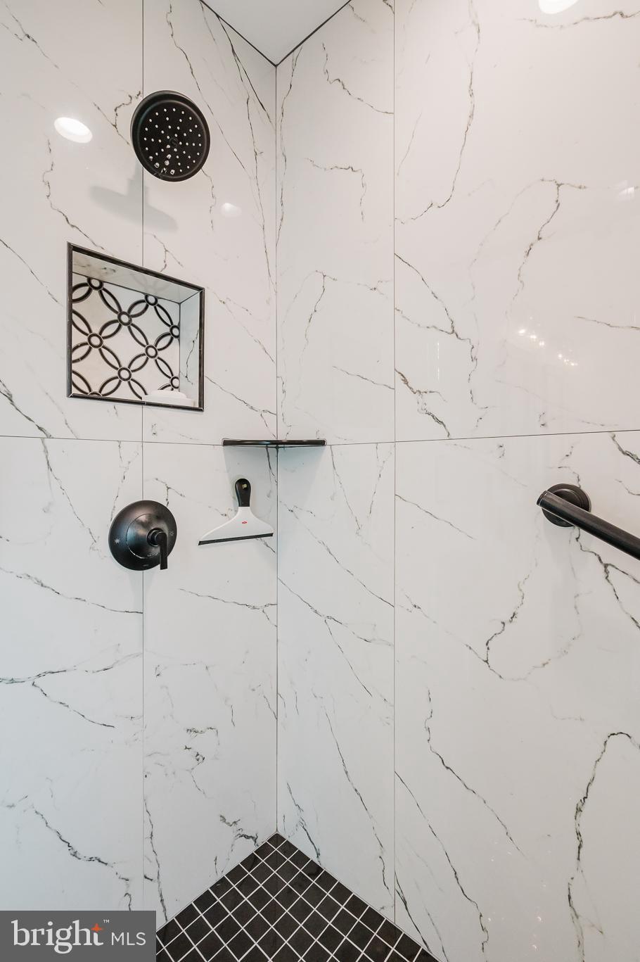 FOREST LAKES - Residential