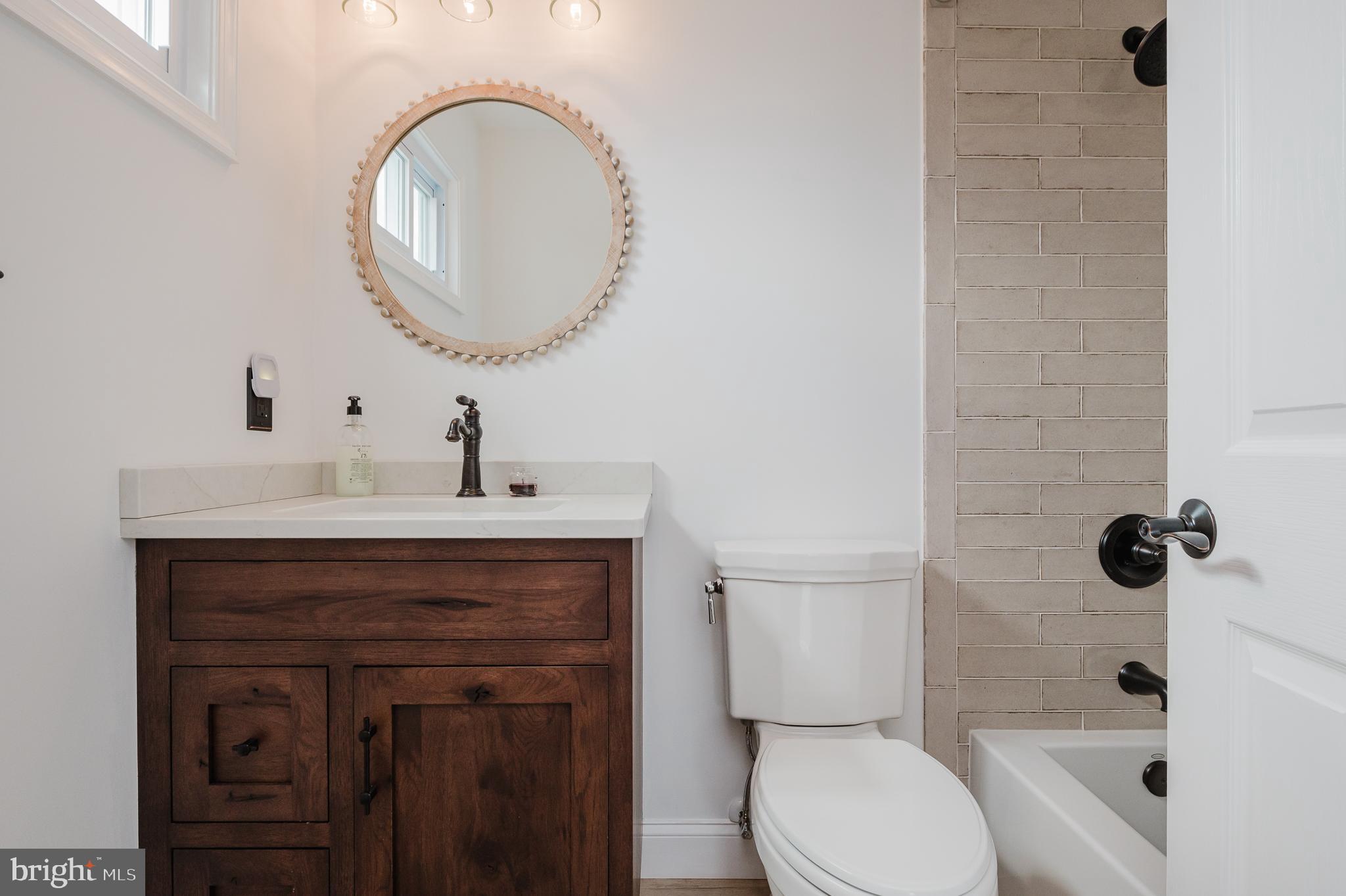 FOREST LAKES - Residential