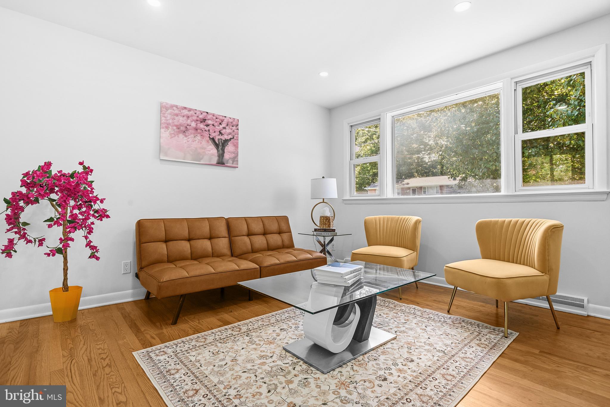8618 LANTERN LANE