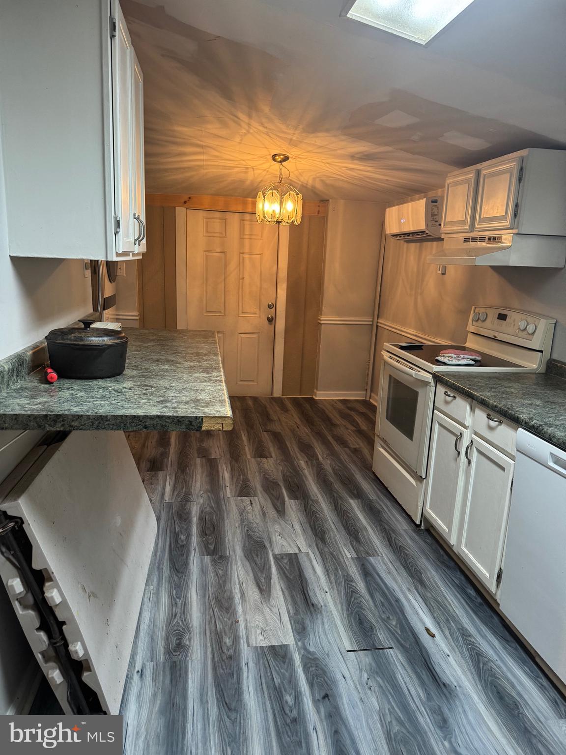 RIVERDALE PARK - Residential