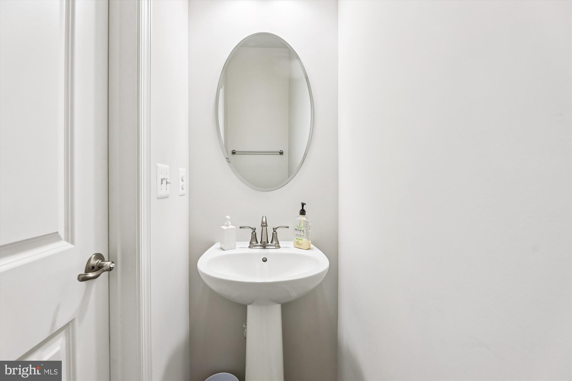 ANCHOR POINT - Residential