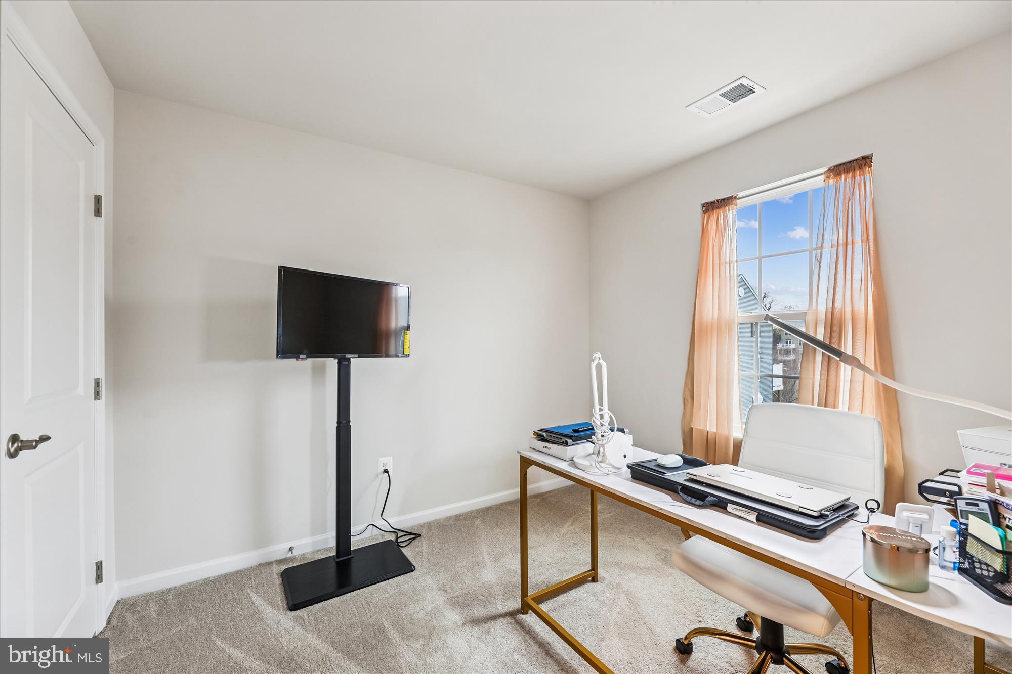 ANCHOR POINT - Residential