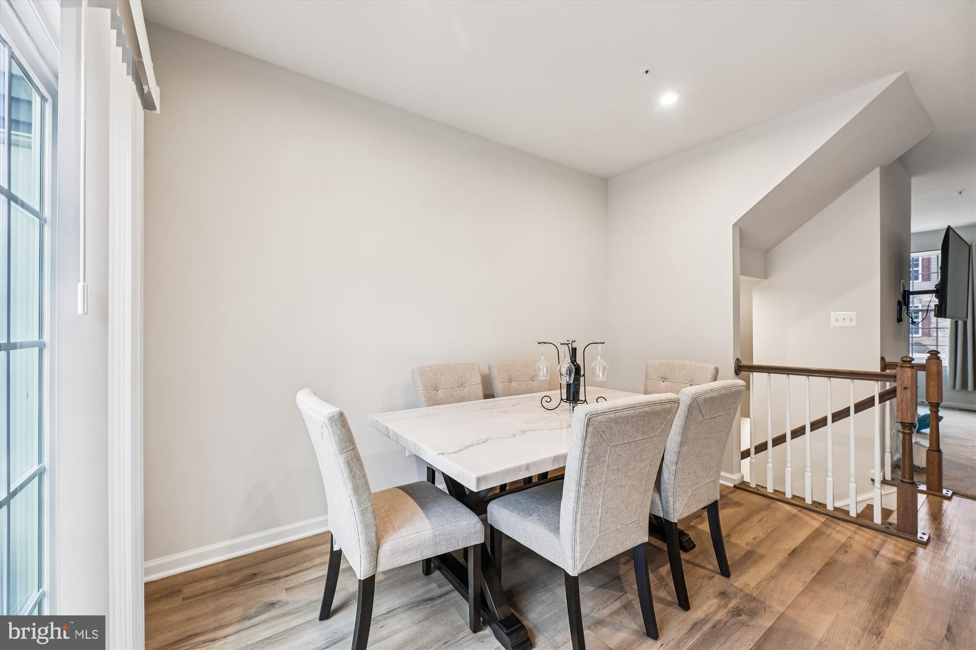 ANCHOR POINT - Residential