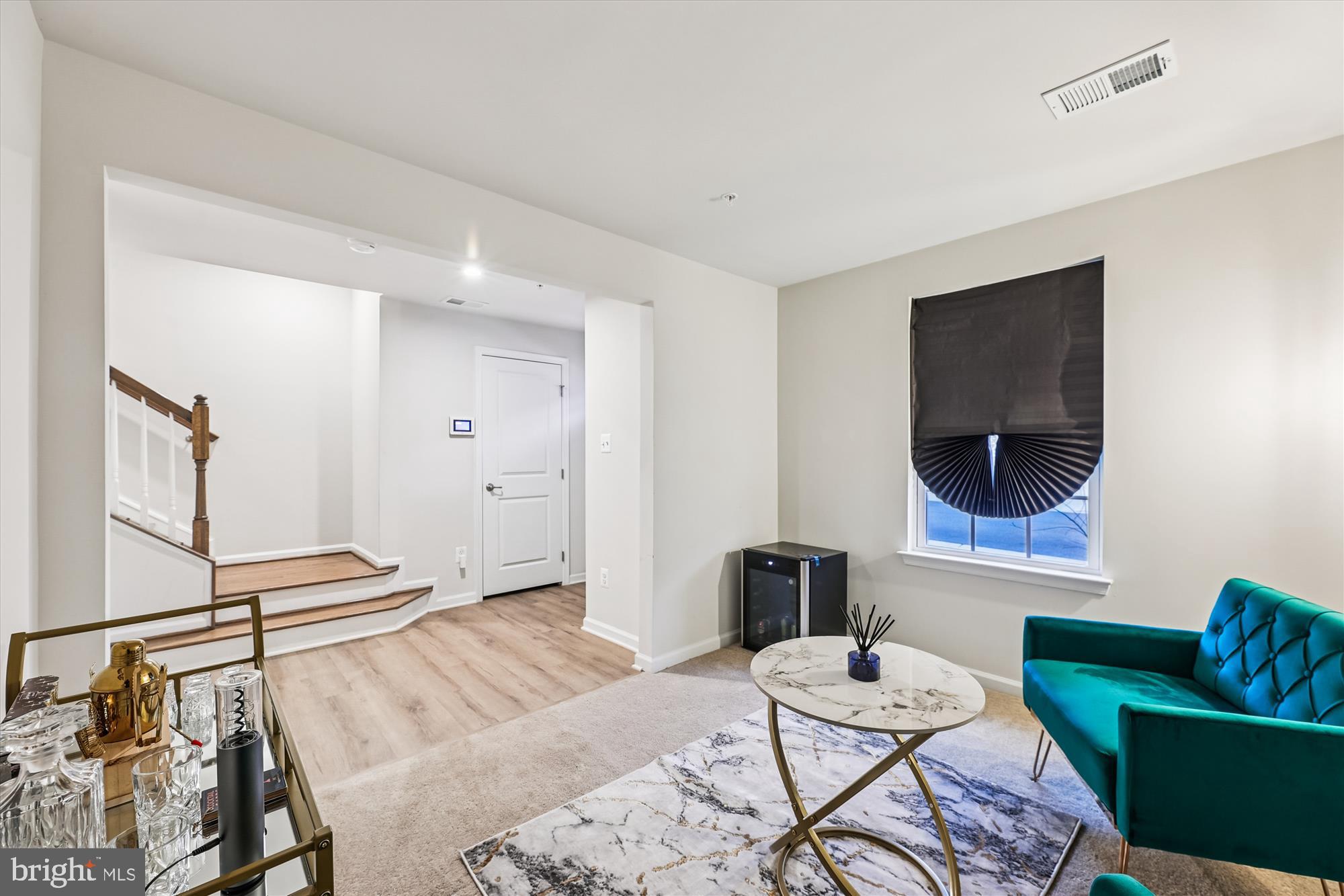 ANCHOR POINT - Residential