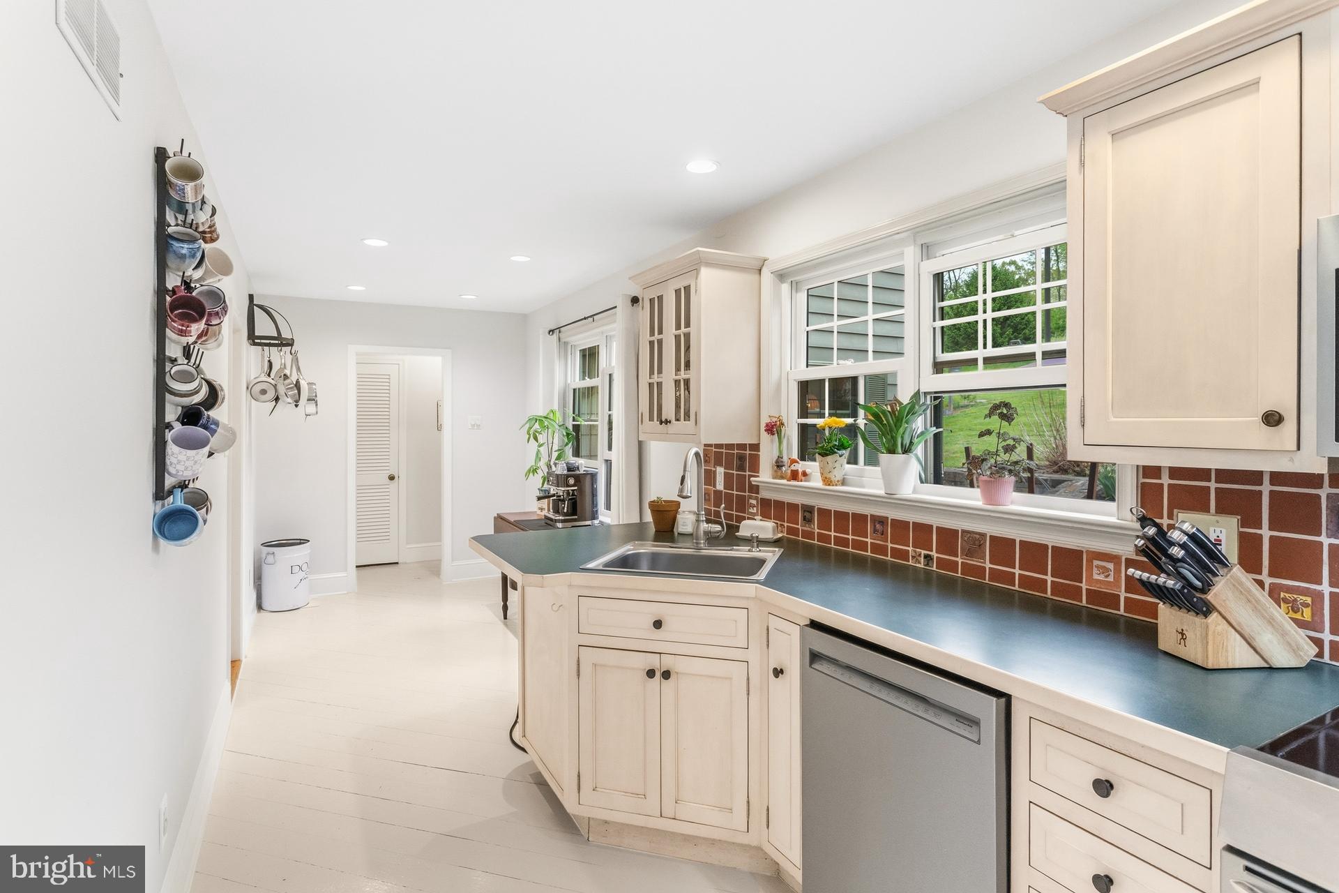 DOYLESTOWN - Residential