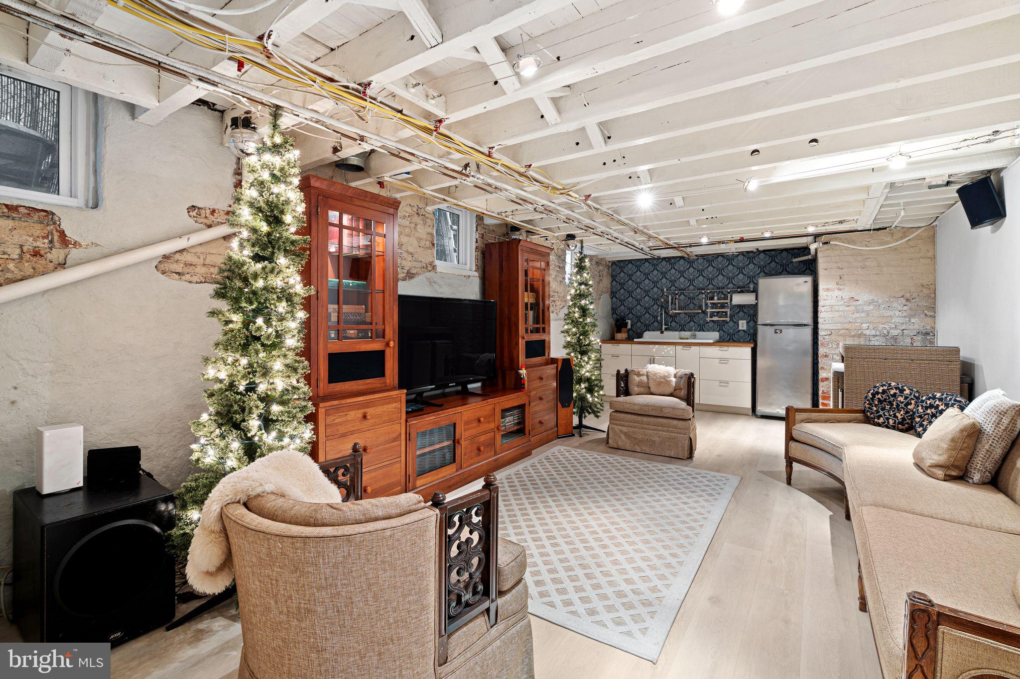 FRANCISVILLE - Residential