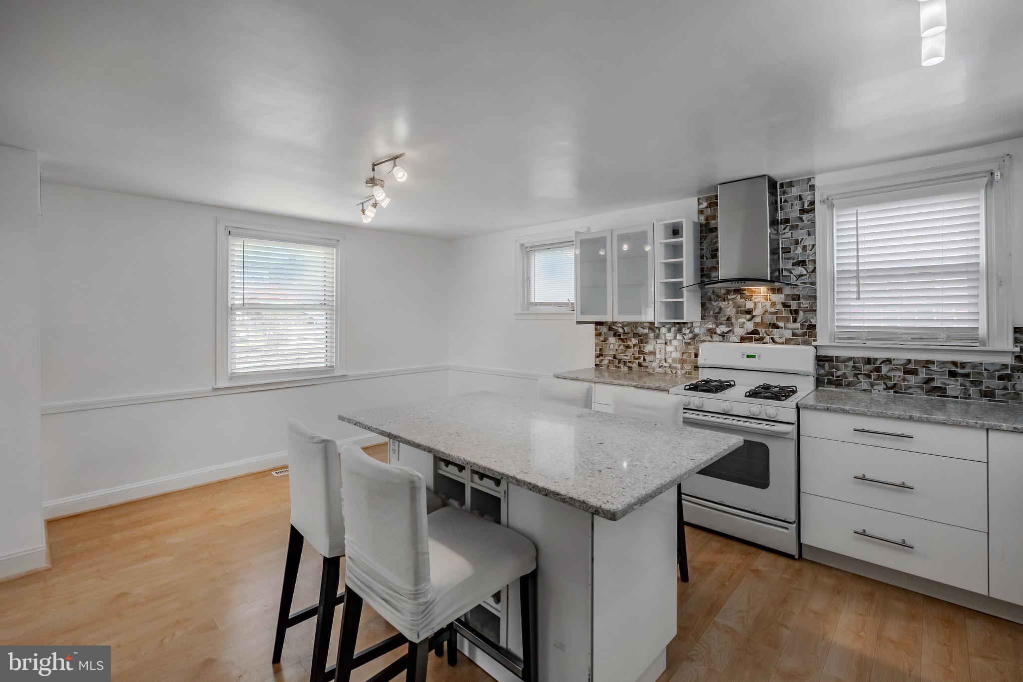 KIRKLYN - Residential