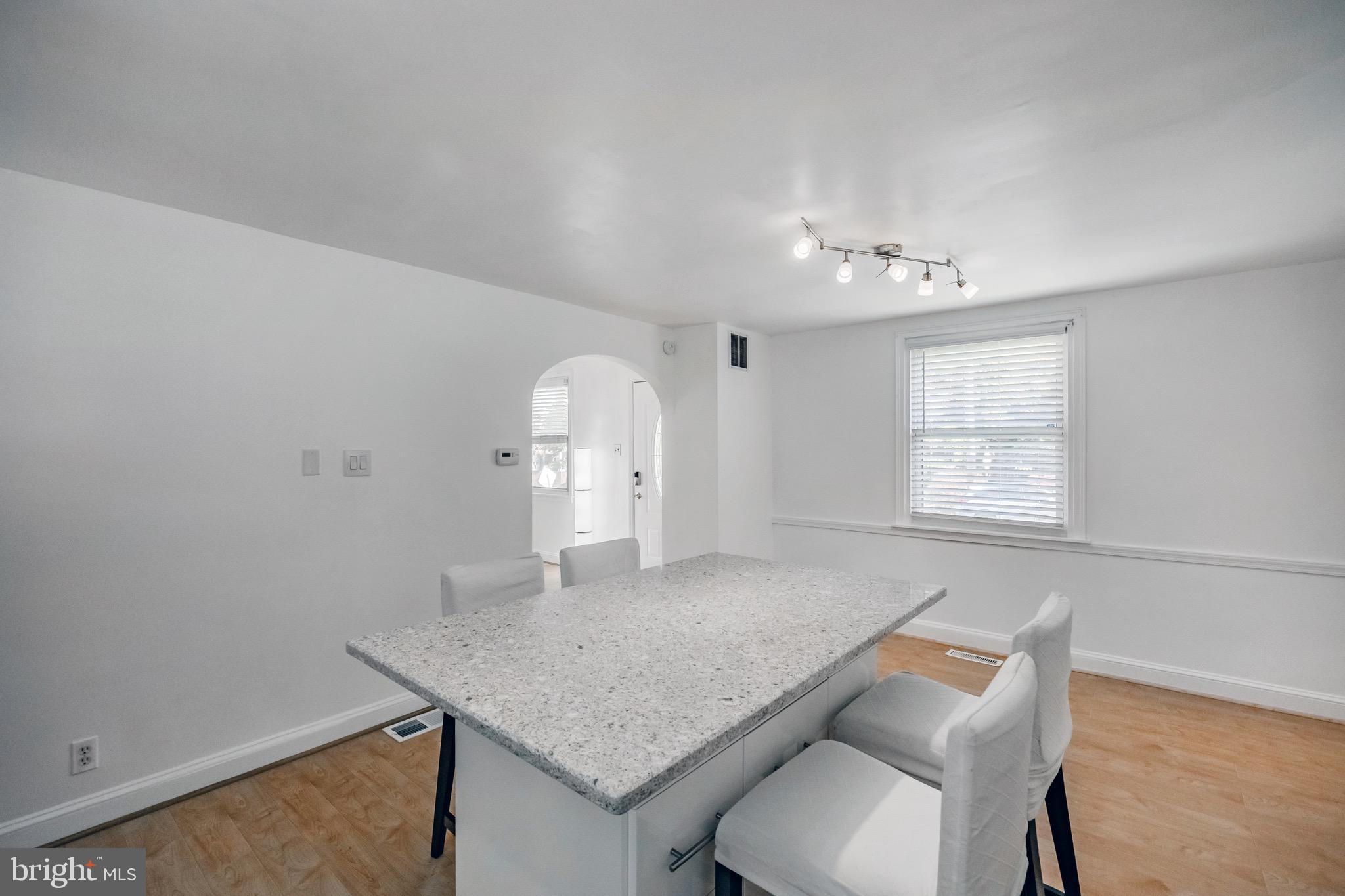 KIRKLYN - Residential