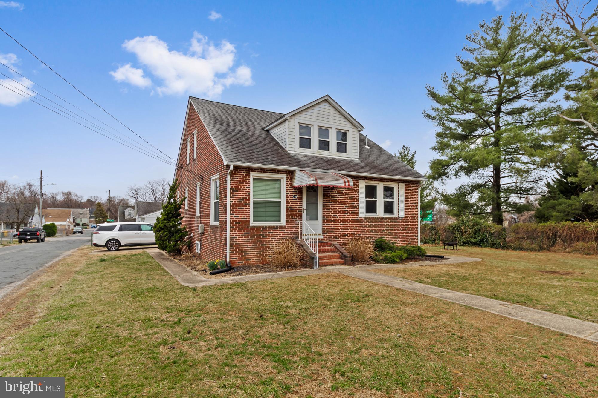 ARUNDEL GARDENS - Residential