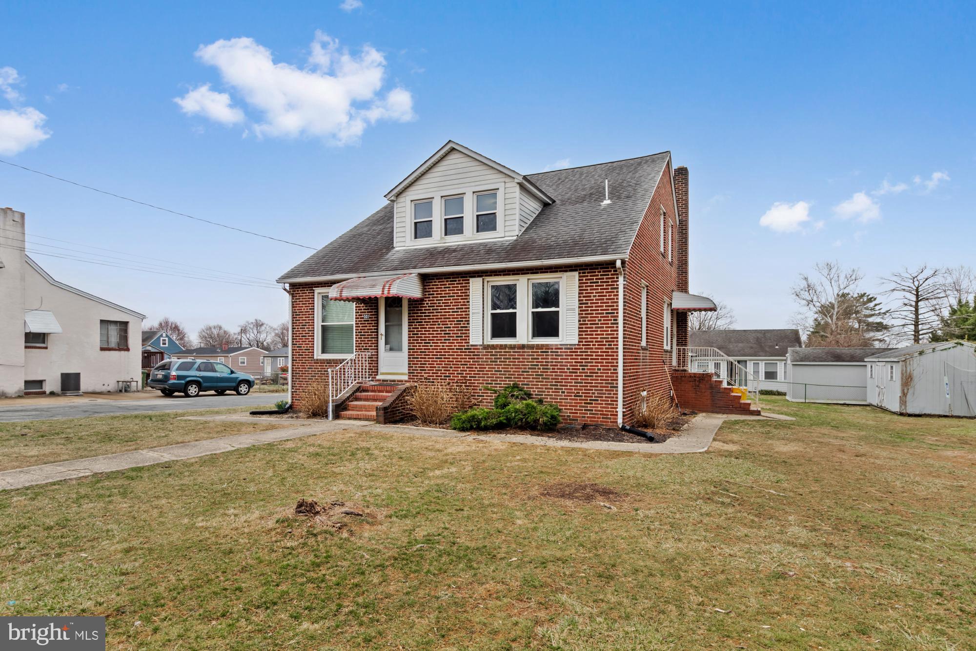 ARUNDEL GARDENS - Residential