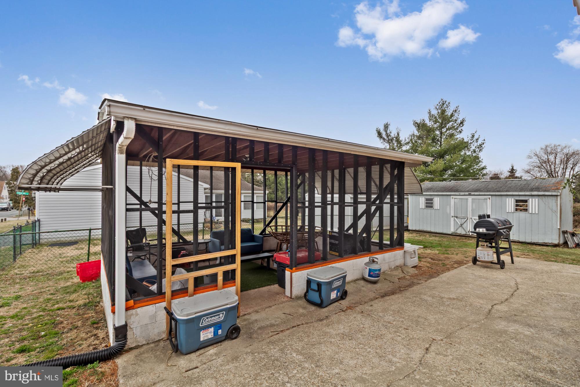 ARUNDEL GARDENS - Residential