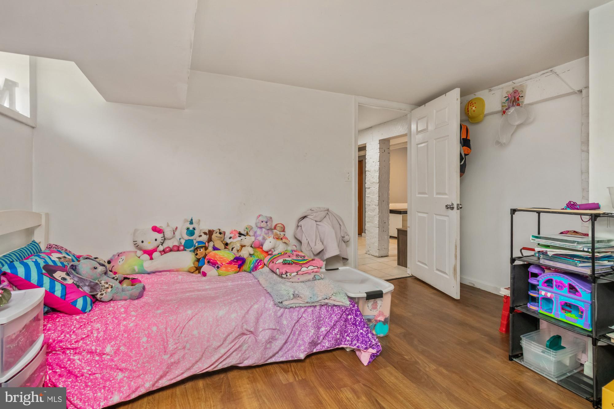 ARUNDEL GARDENS - Residential