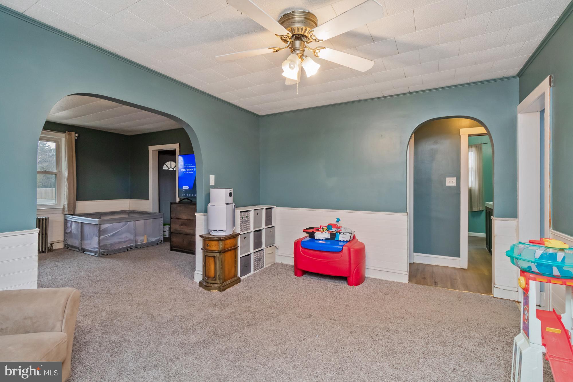 ARUNDEL GARDENS - Residential