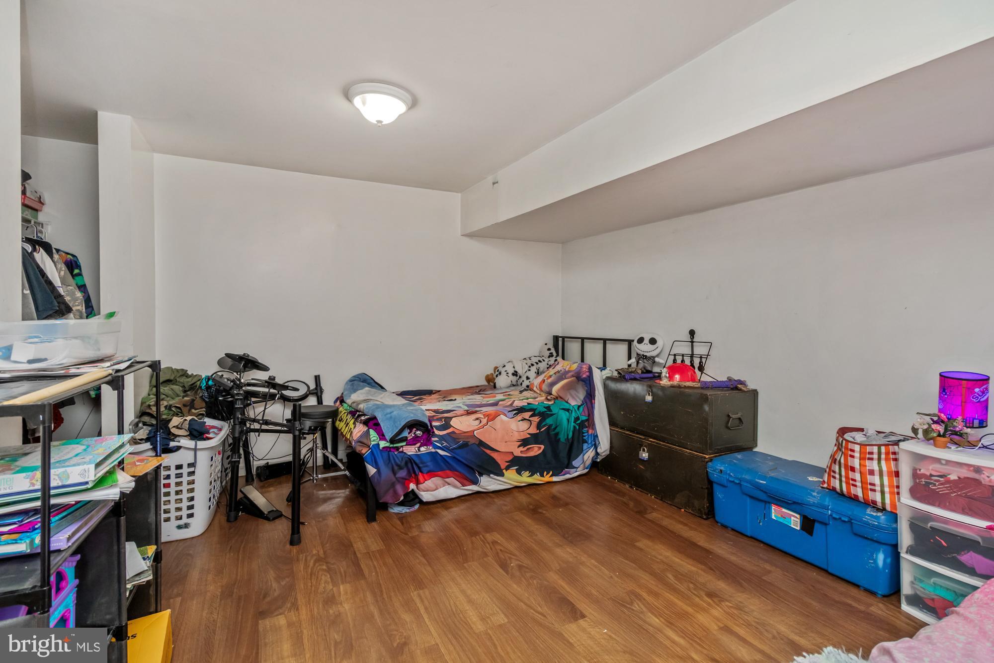 ARUNDEL GARDENS - Residential