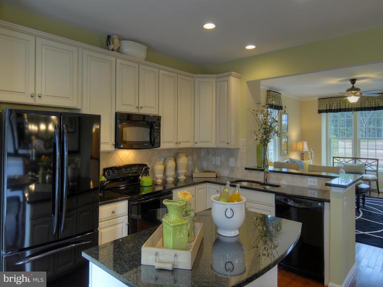 HOWARD SQUARE - Residential