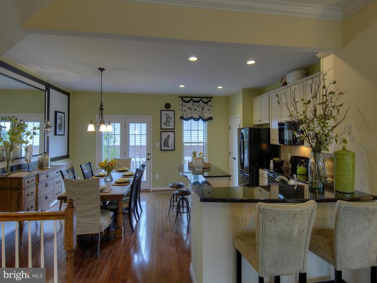 HOWARD SQUARE - Residential