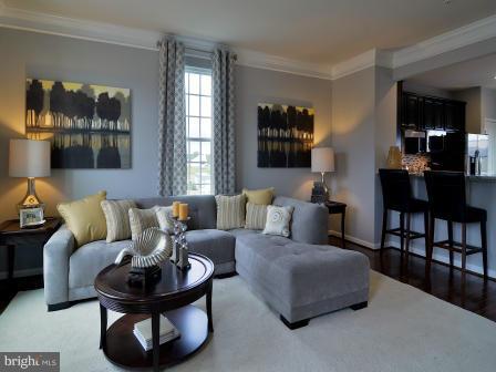 HOWARD SQUARE - Residential