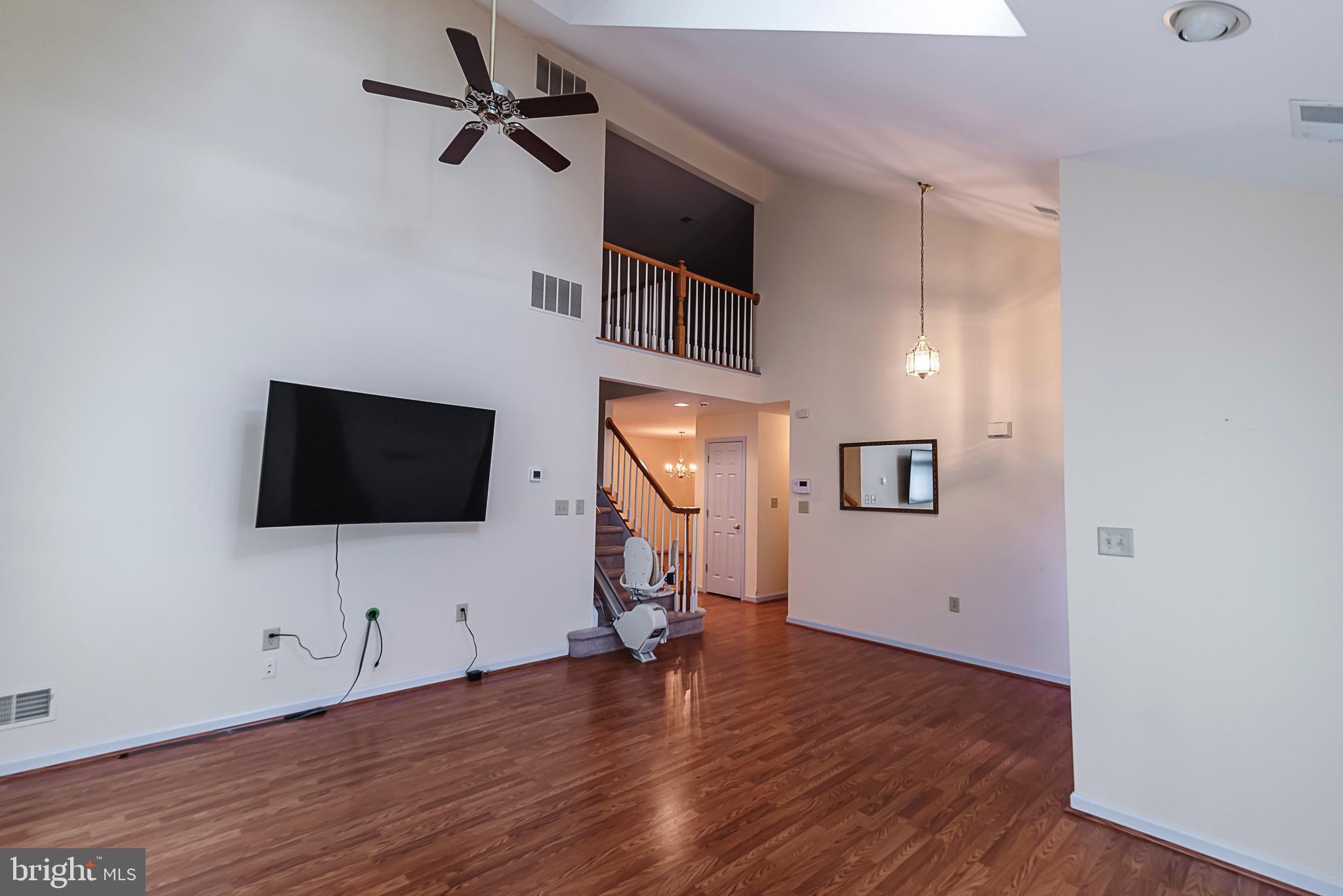 LOCUST HILL - Residential